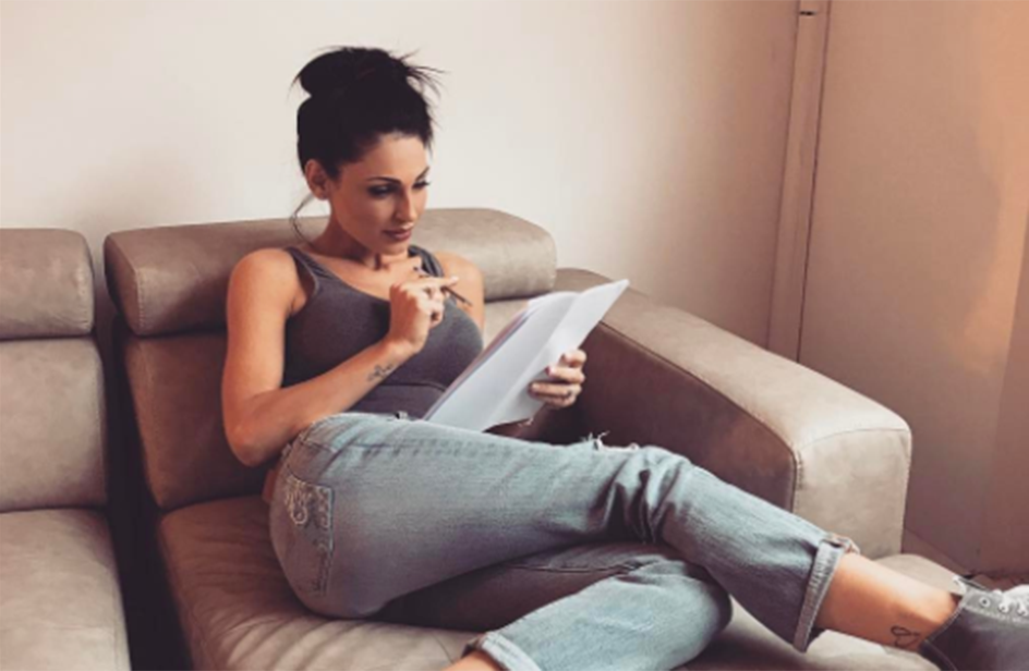 Anna Tatangelo: ritocchino? La smentita su Instagram